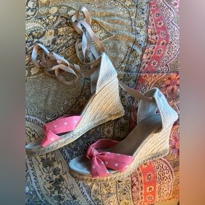 J. Crew Espadrilles Hot Salmon Polka Dot & tan laces woman’s size 8